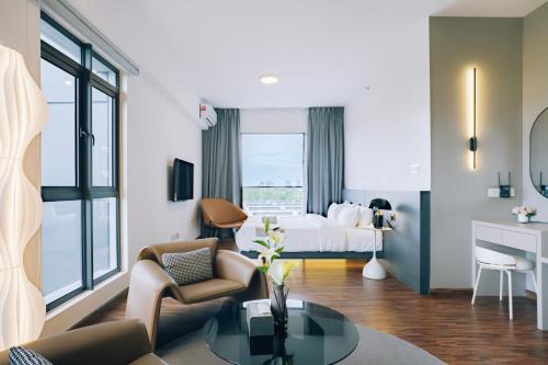 K AVENUE TOWER B by The Pillow House, 5 Minutes to KKIA Airport