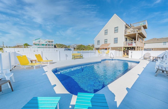 K1717 Where Dreams Take Flight. Oceanside, Hot Tub, Private Pool, WiFi!