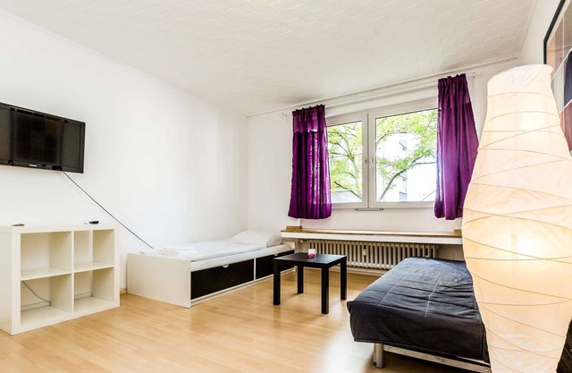 K65 nice apartment for 5 people in Cologne Höhenberg only 5km to Cologne trade fair