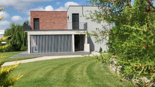 Kachreti Ambassadori Golf Resort, Villa 8