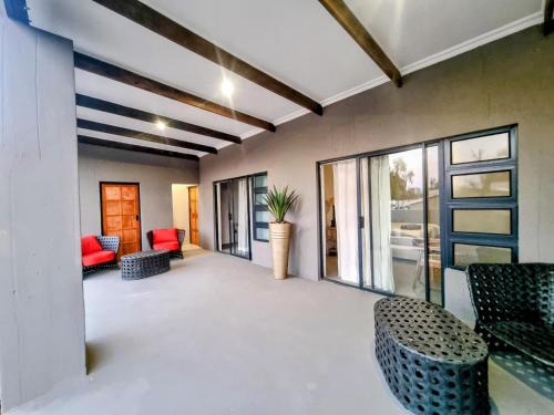 Kaleaba House on the Riverside