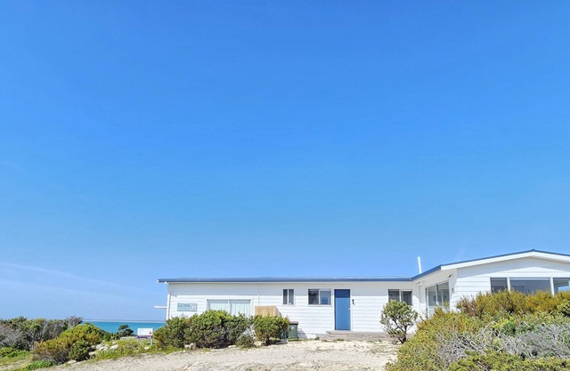 Kalimna - 360 degree ocean and marina views!