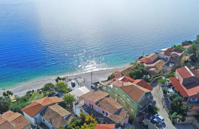 Kaminaki Villas Dora