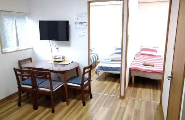 Kaminarimon 1/F 3 bedrooms, 6 beds, 2 to