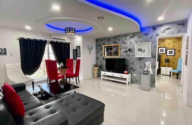KANDI Palace, 2-Bedroom serviced Apartment