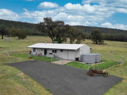 Kangarooby Cottage - A Peaceful Off-grid Escape