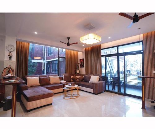 Kasauli Hill Crest By Xaria luxury 3Bed 2Bedroom