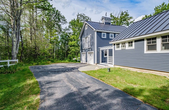 Kastor Hall Apartment - Charming studio apartment surrounded by nature!