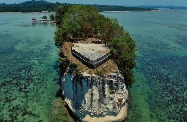 KAWASAN PELANCONGAN BORNEO