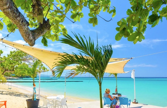 Kaz Kreol Beach Lodge & Wellness Retreat