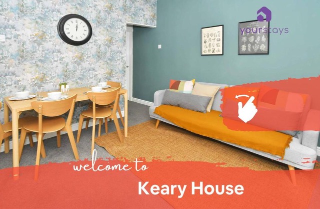 Keary House by YourStays, Stoke, with a touch of Scandinavia, 3 bedrooms, BOOK NOW!