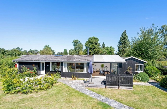 "Keke" - 120m from the sea by Interhome