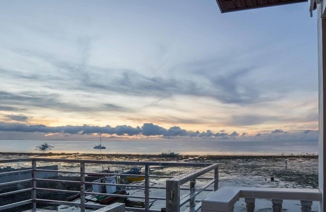 Kellocks seaview apartelle