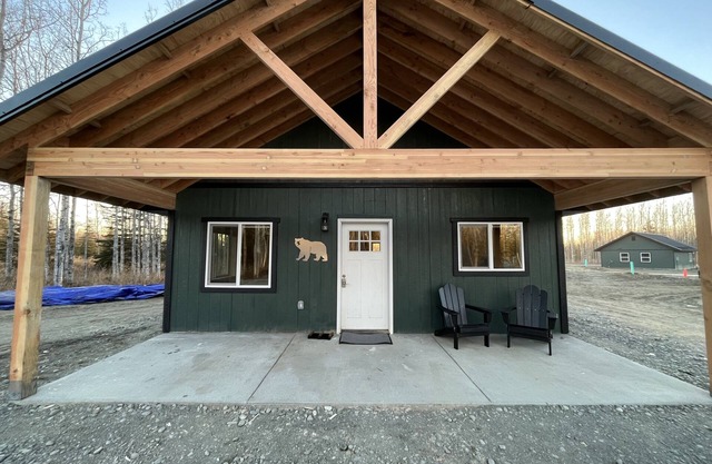 Kenai Adventure Cabins Bear 2/1