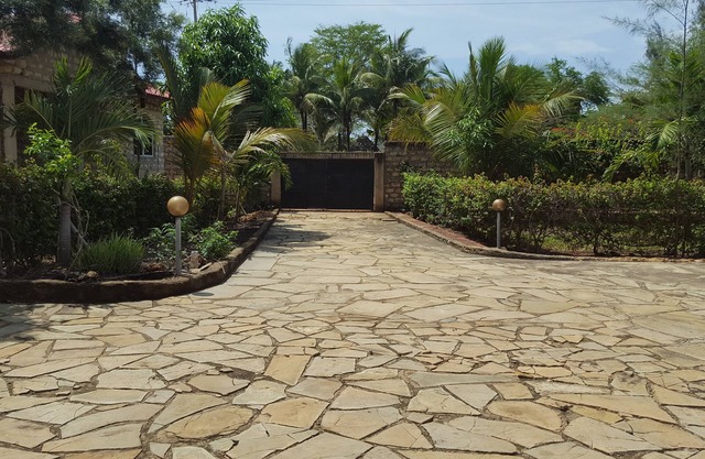Kenda villa is a holiday home located in diani beasch 2.3 km from