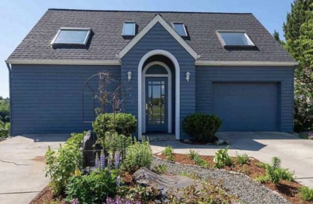 Kendall Yards Home - Stunning views, amazing location