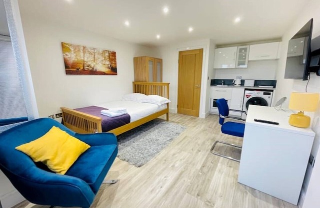 KENILWORTH STUDIO * PARKING * NETFLIX