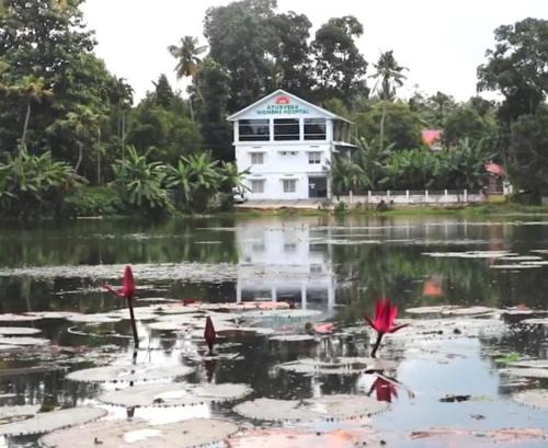 Kerala Ayurveda and yoga for women sn