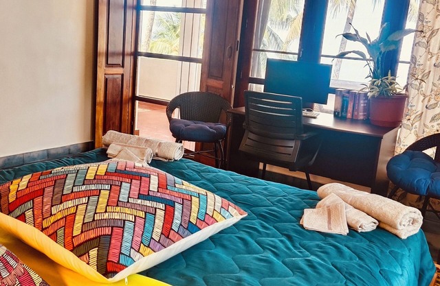 Kesaviyam Luxury Suites/rooms wow ocean view! walk to Kovalam Lighthouse beach