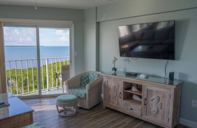 Key Largo 1BR Condo w/Ocean View & Balcony