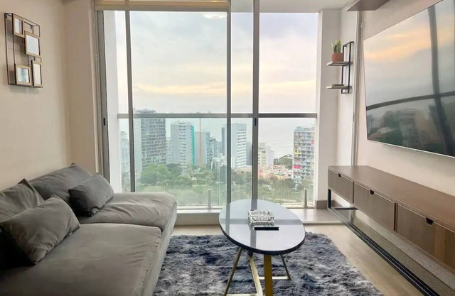 Keyless 1BR | Ocean View | TV 65" | Peruvian 2004