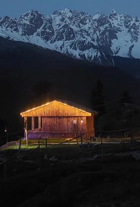 Khana Badosh Resort