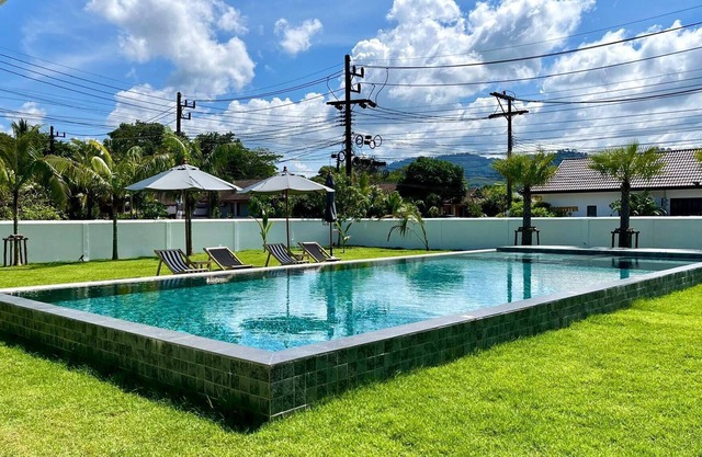 Khaolak Home - Large 16 Meters Lap Swimming Pool with 500Mbps private WIFI