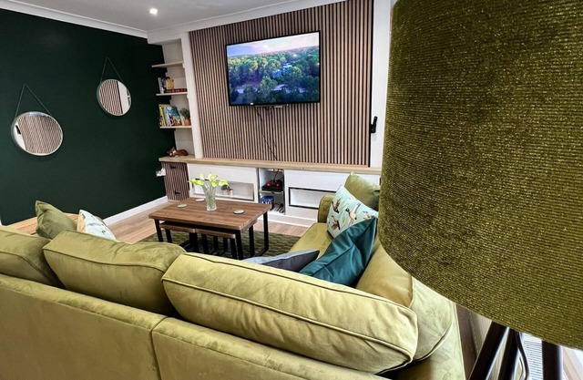 KILEX House | Monthly stays | Stylish 3 dbl bed | Bike Park Wales | Rock Summit