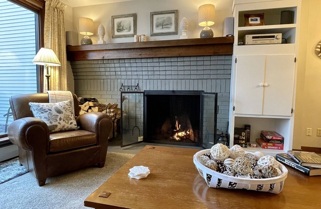 Killington Sun Dog Trail ski-on ski-off 2 bedroom 2 bathroom 1st floor condo