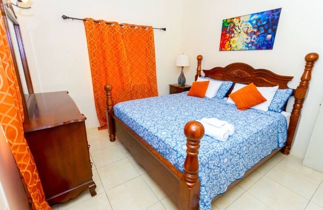 King Bed In Cozy Portmore Gated Community