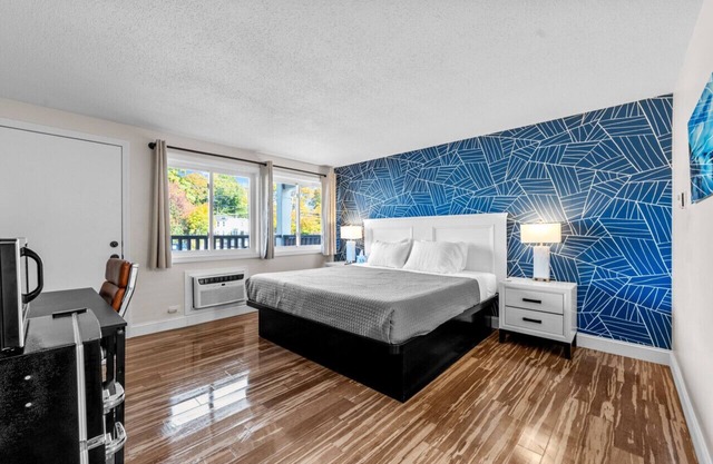 King Bed in Lux Boutique Hotel