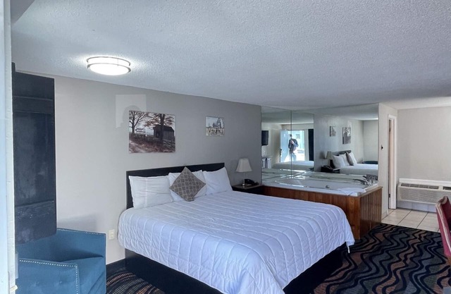 King Room with Jacuzzi