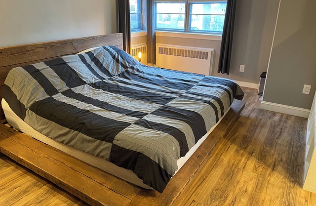 KING-SIZE BED in Master Bedroom & TWO SLEEP SOFAS IN BDRM 2 - SUITE 64.