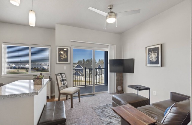 King Studio Amenities Comfort and Convenience