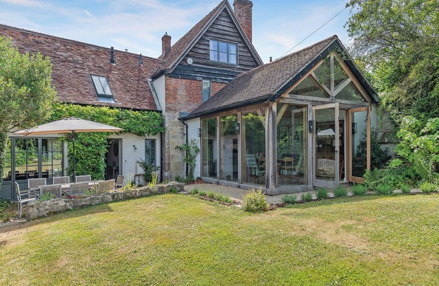 Kings Cottage South - UK49854