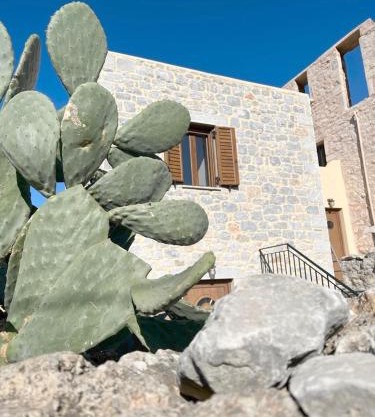 kir-Yiannis stonehouse @Areopoli