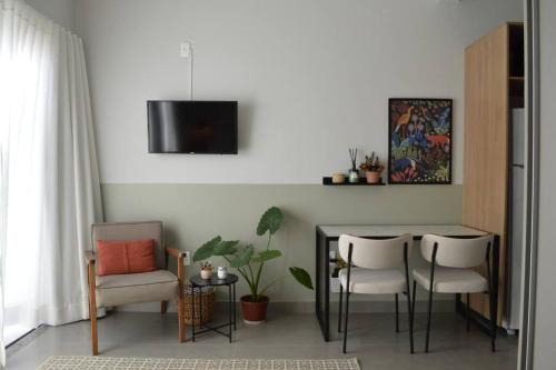 Kitnet equipada e aconchegante