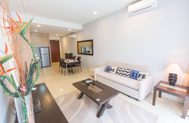 KLCC 2 min with infinity pool cozy suites#4