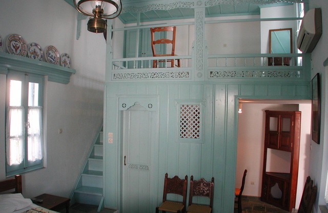 Kochylia trad. House 5 (sea blue) in a quiet central location