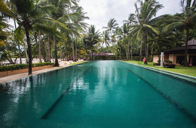 Koh Chang Holiday - 4 Bedrooms Beachfront Villa