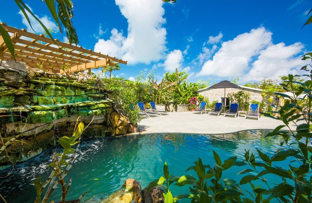 Kokomo Botanical Resort - Caribbean Family Cottages
