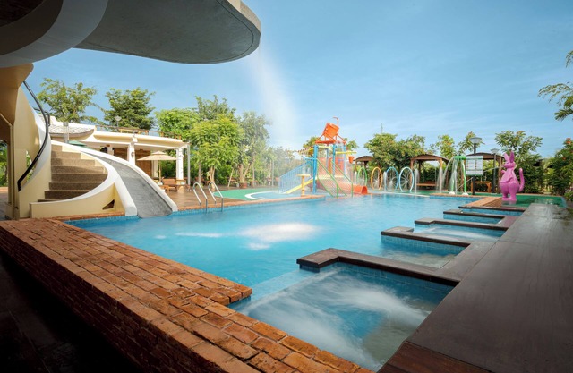 Komsan Kampot Resort