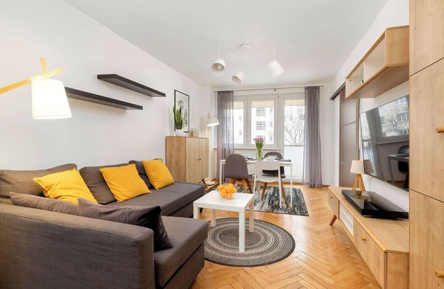 Kosciuszki Square 17-19A | Beautiful Apartment | Balcony