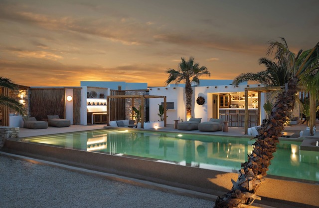 Kosmitis Suites & Villas