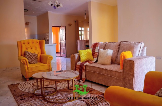 Kristina Gardens 3-bedroom bungalow in Voi - Perfect for a relaxing getaway