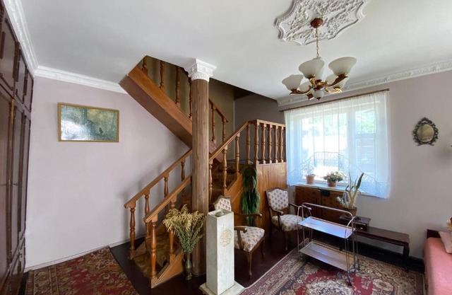Kroyan’s guest house