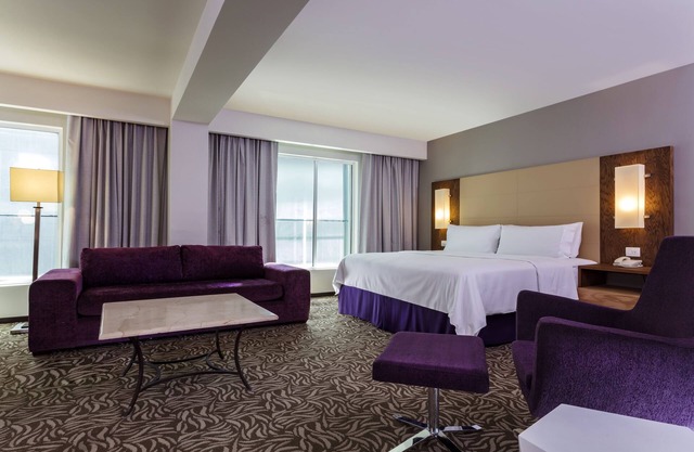 Krystal Urban Monterrey San Jerónimo