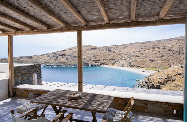 KYON Beach Suite-A 2min by the sea Skilos, Kythnos
