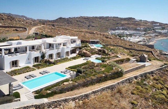 Kyros Estate - Sixteen Bedroom Villa, Sleeps 32
