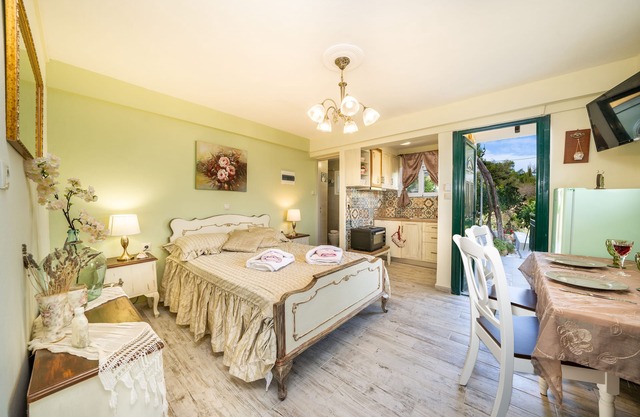 KYVELI SUPERB SEA VIEW APARTMENT